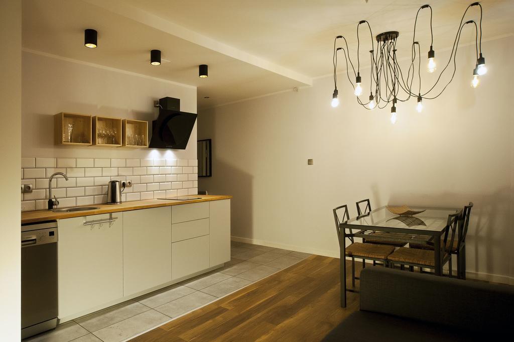 Apartament Very Berry - K Jadwigi 58 - Old Apartment, Self Check In 24h! Poznań