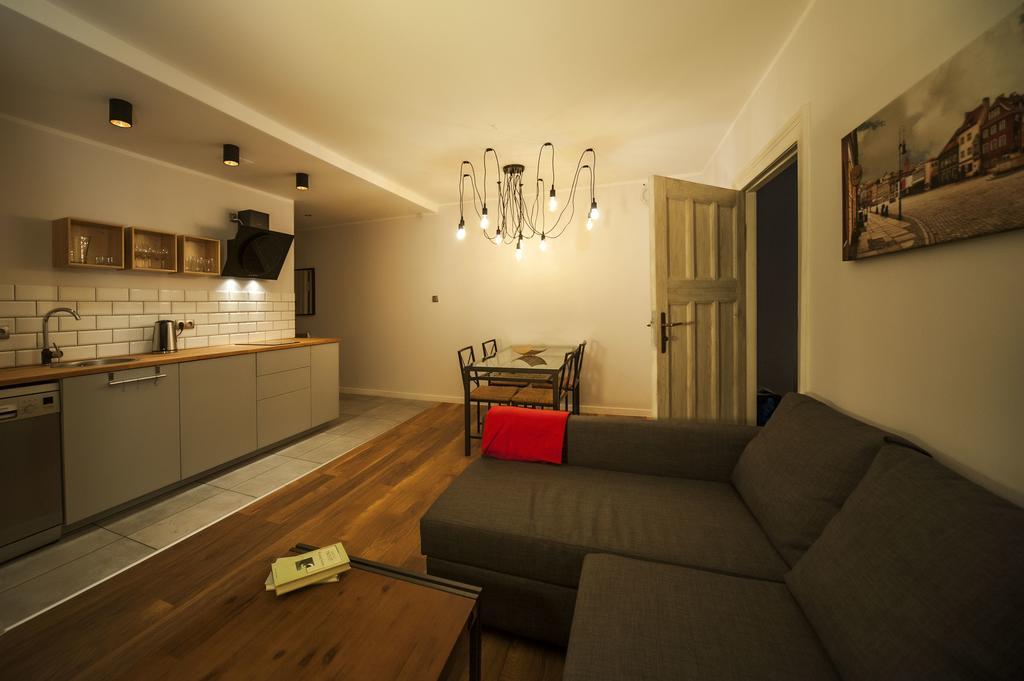 Very Berry - K Jadwigi 58 - Old Apartment, Self Check In 24h! Apartament Poznań